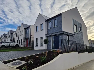 Interior stone feature wall